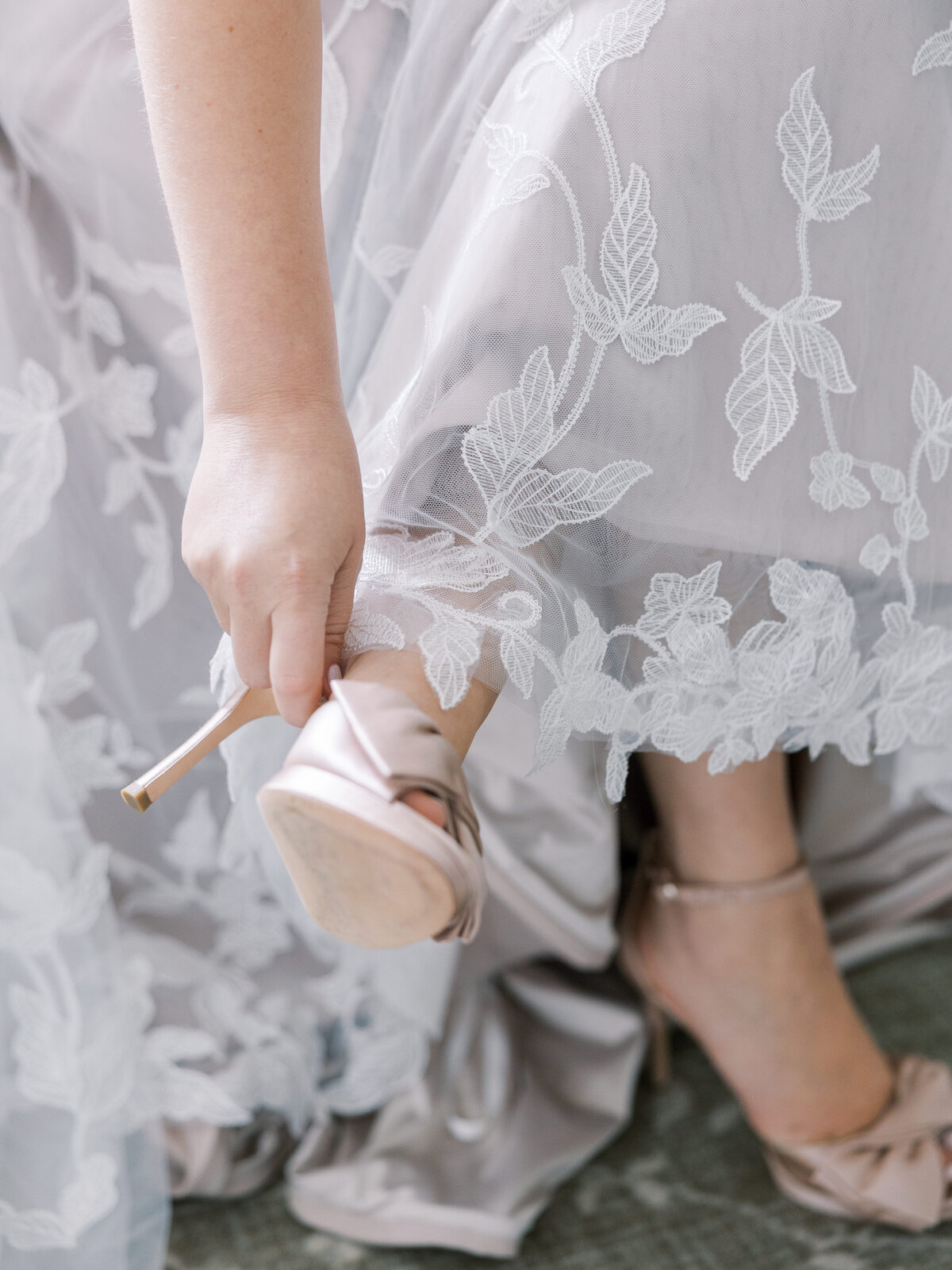 Anne-Troxel-Pittsburgh-Wedding-Photography-Pittsburgh-Field-Club-LGBTQ-Floral-timeless-photos-21