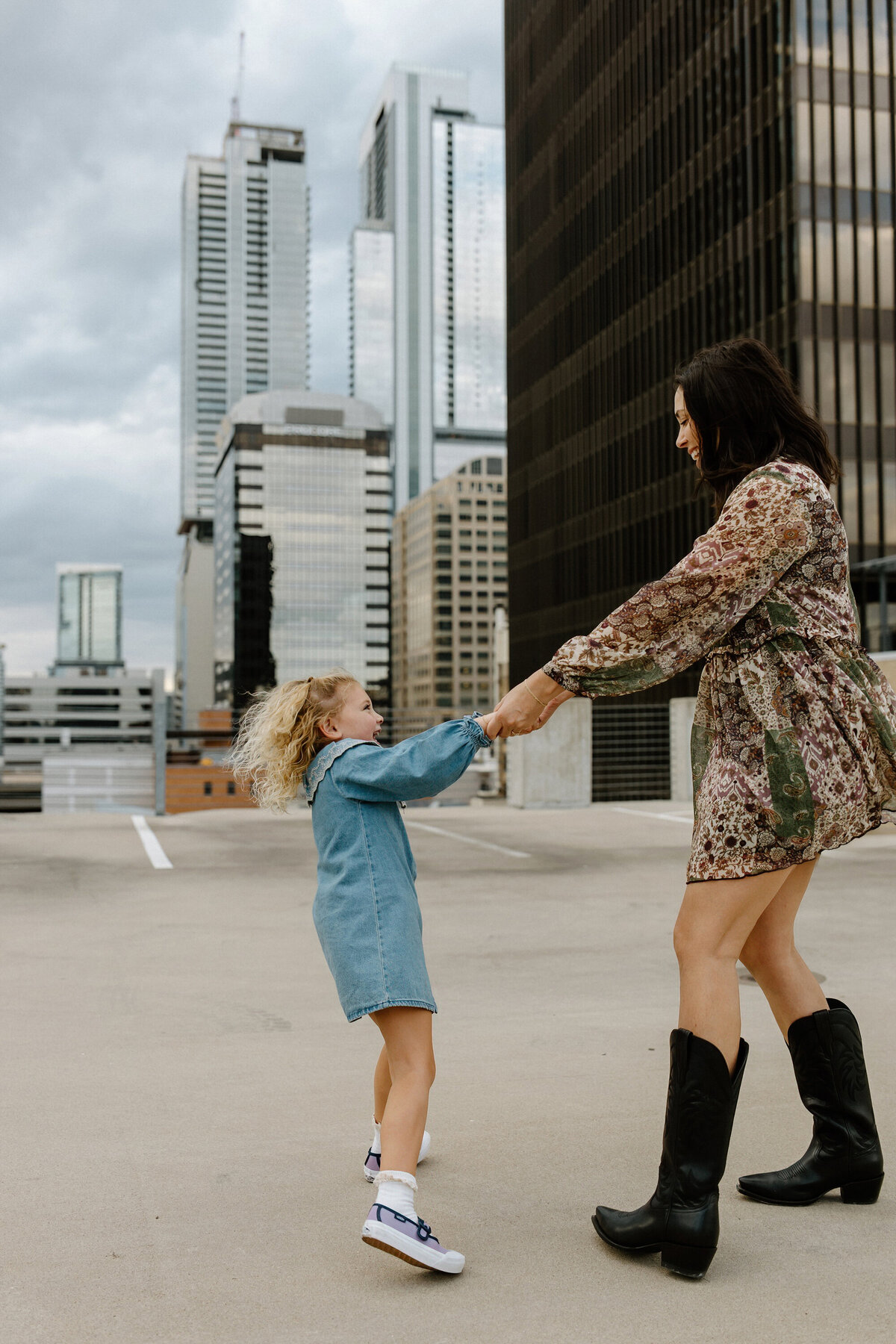 Austin-Lifestyle-Photographer-BlashfordRooftopMini-22