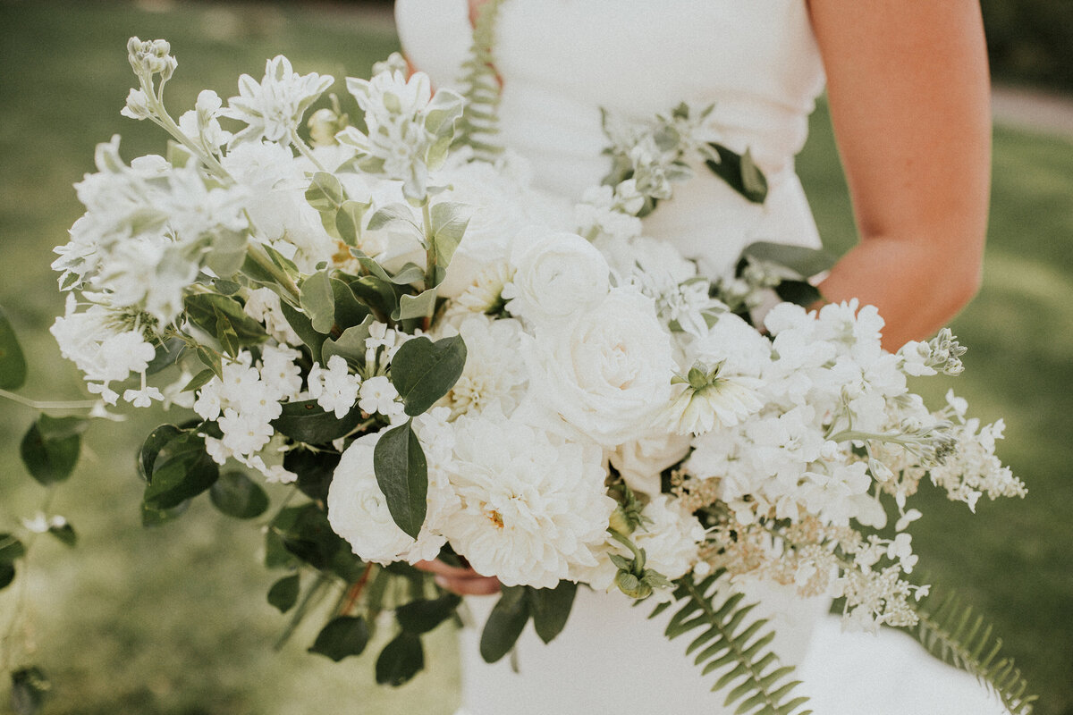 timeless-backyard-wedding-montana-14