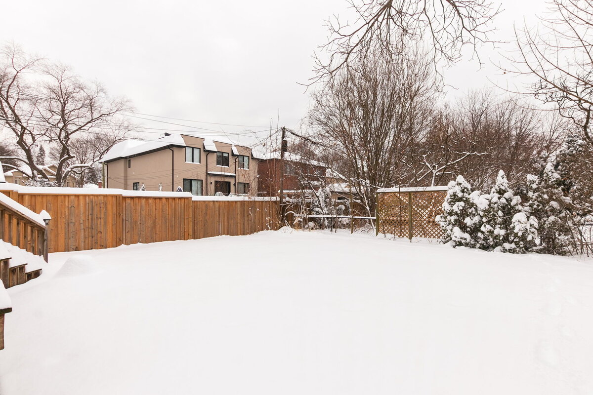 50-web-or-mls-74_006_Backyard