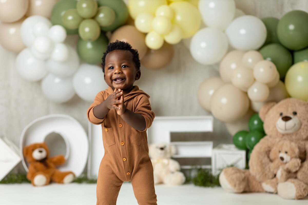 cake-smash_Sayre-Briele-Photography-LLC_Amy-Merritt-2