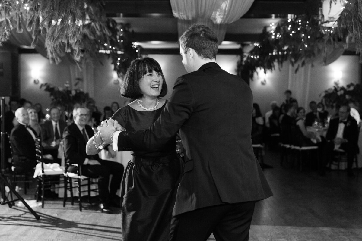 Woodstock-Inn-Vermont-Winter-Wedding-99