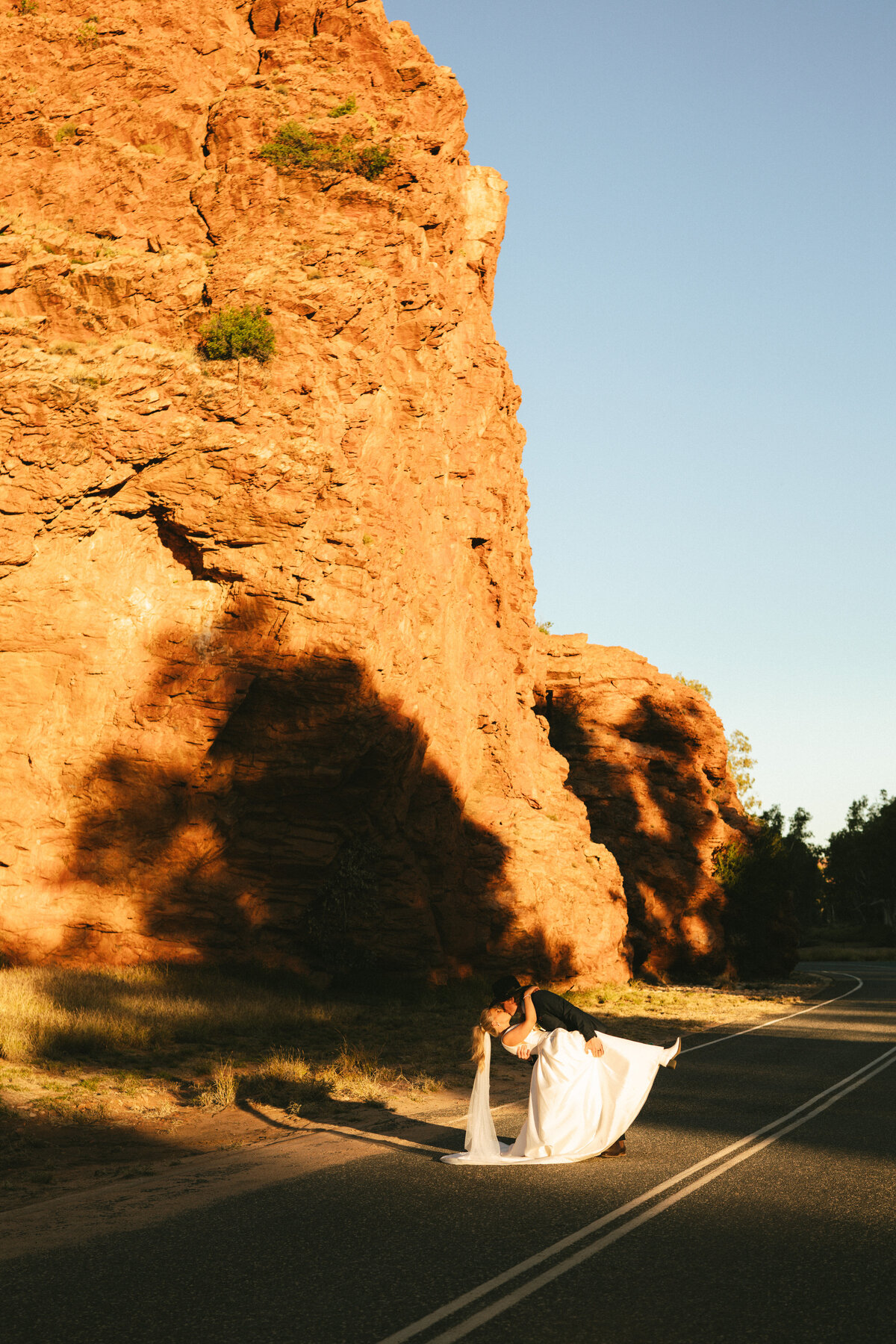 AliceSpringsWeddingOutbackNTNothernTerritoryPhotographerDocumentaryCandidArtBridal-71