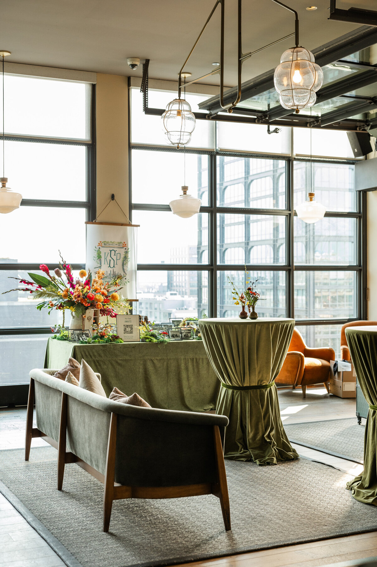 intimate-chicago-elopement-wedding-hoxton-hotel-photos-33