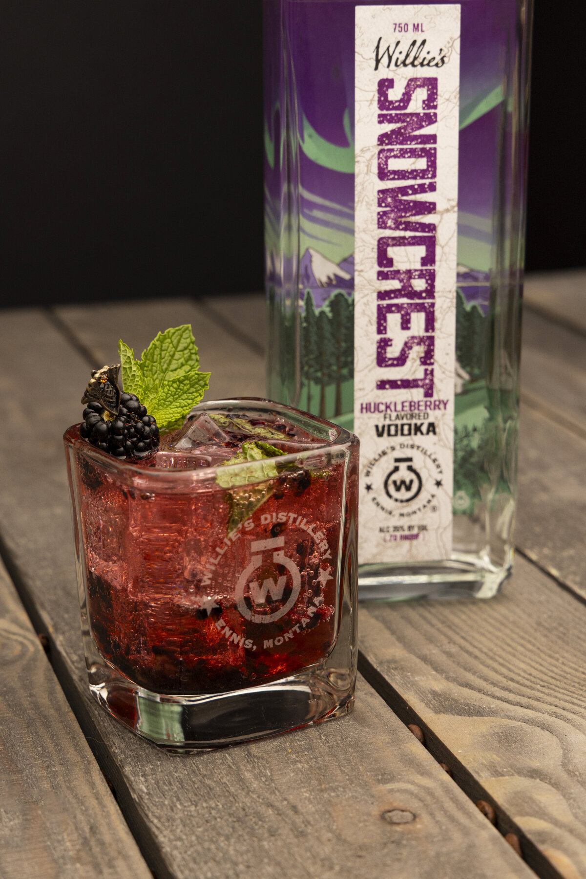 Shanna-Mae-Photography-Montana-Photographer-Business-Brand-Product-Food-Beverage-Distillery-Cocktails-Drinks-WilliesHuckleberry-Rye-Whiskey-Bourbon-Vodka-Moonshine-086