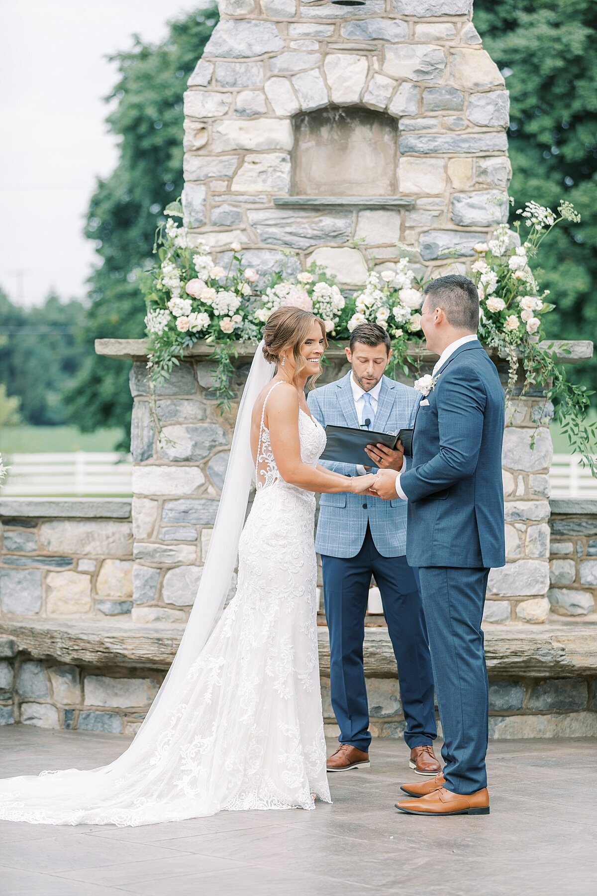 rebecca shivers photography lancaster wedding photographer barn at silverstone luxury wedding bright and airy central pa photographer 13