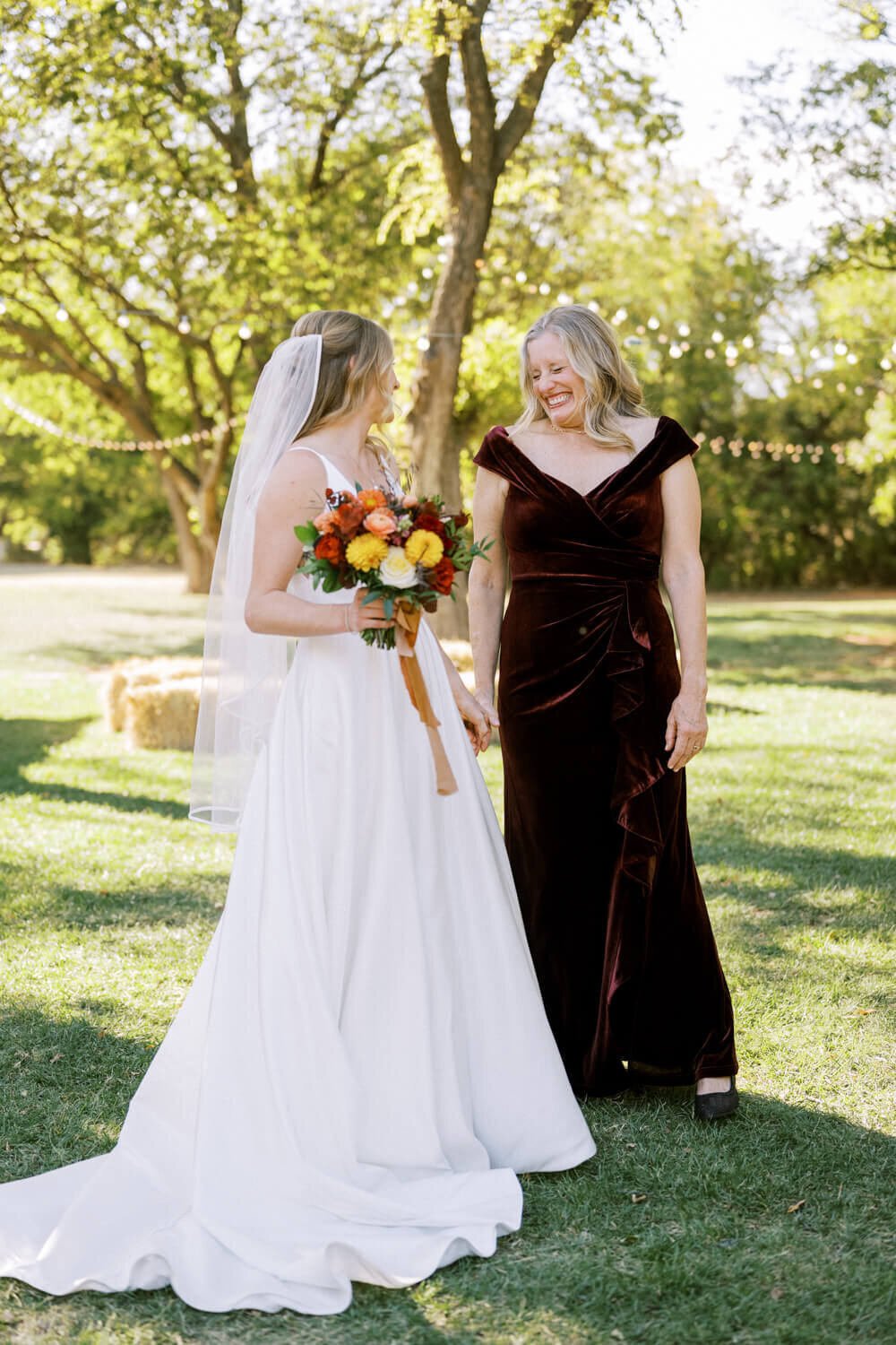 mom-excited-squealing-for-daughter