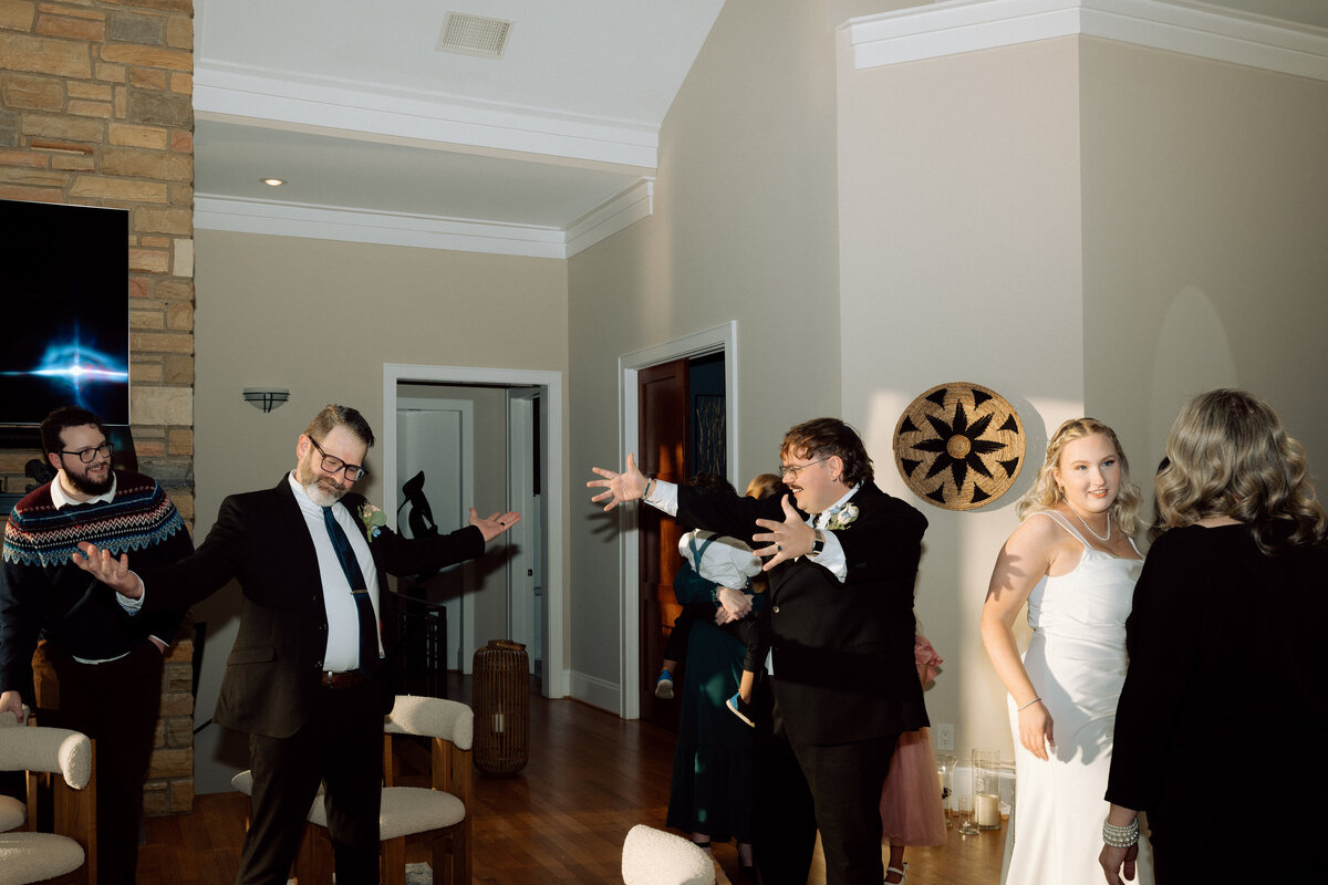 bay-wedding-statesville-NC-elopement-lizarrietaphotography-349