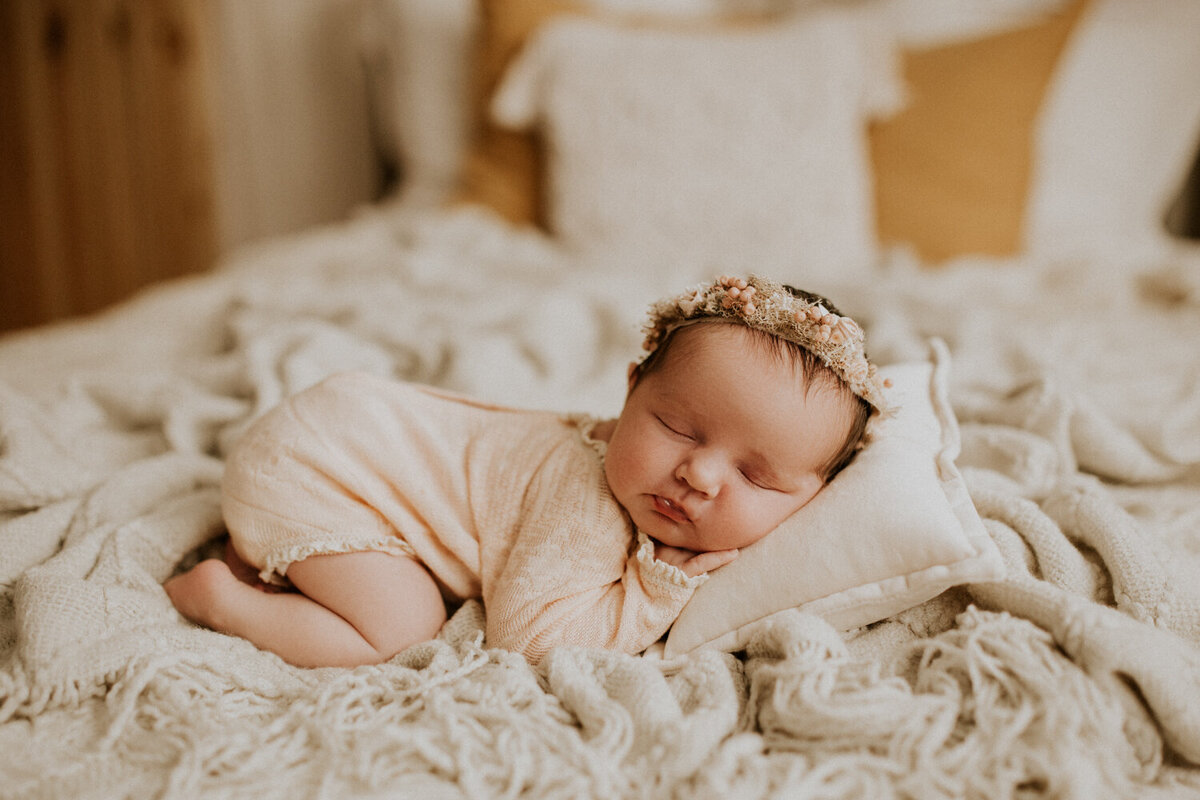 red-deer-central-alberta-newborn-maternity-photographer-13