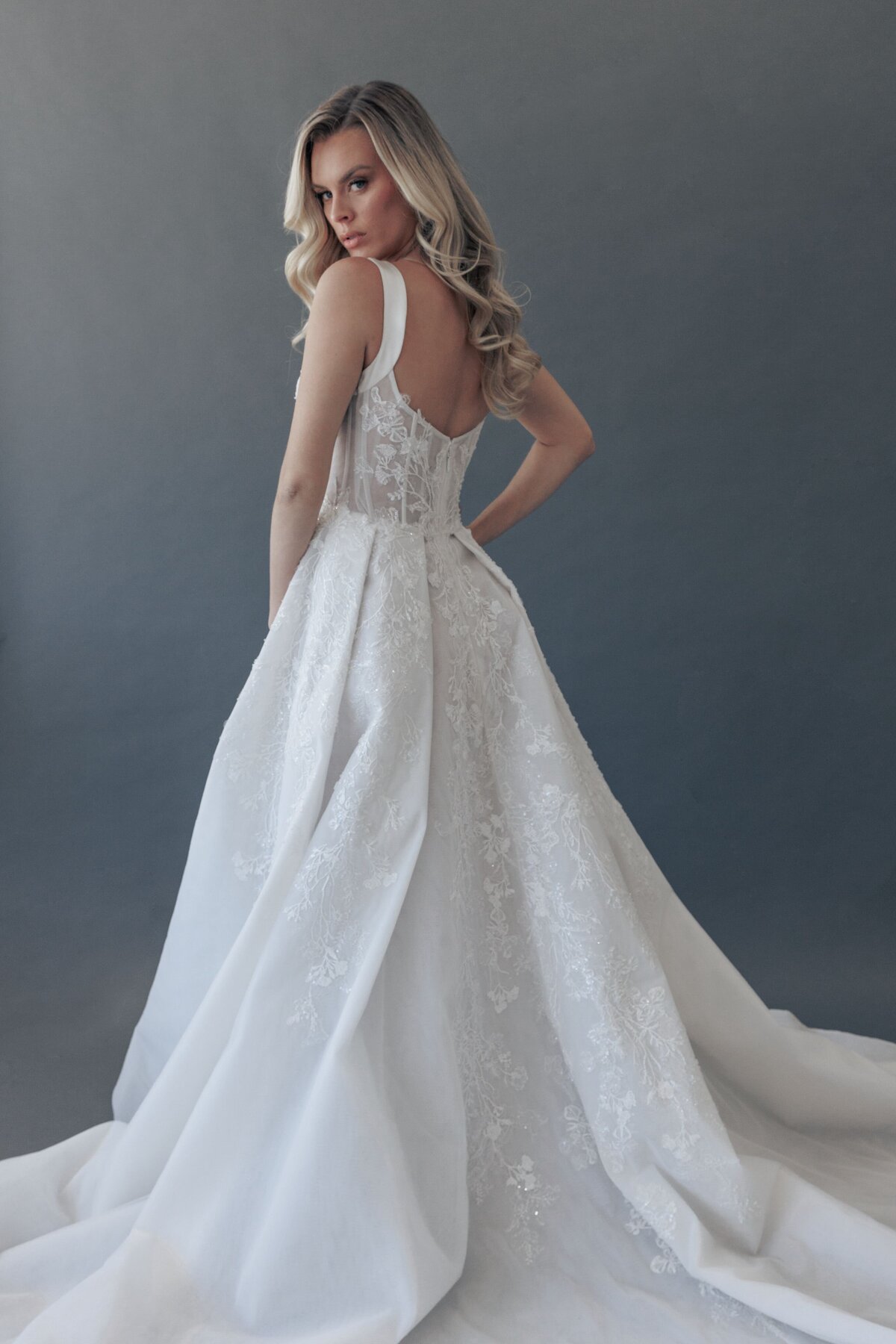 ISABELLA_D2_LOOK18_3