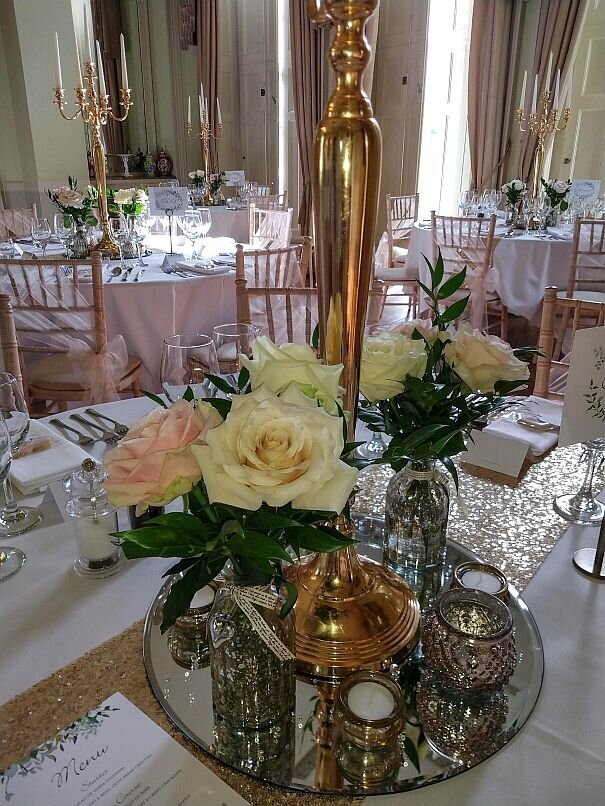 Blush and gold candelabra wedding (3)