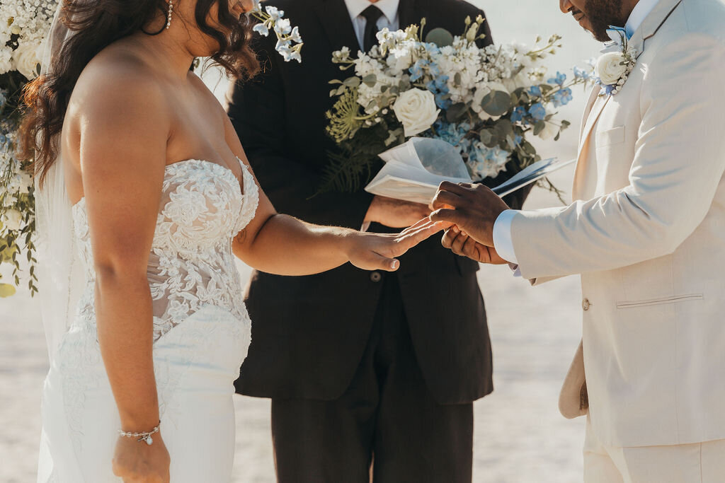 ariel-amir-photo-florida-beach-elopement-pass-a-grille-beach-chantilly-chic-celebrations-14