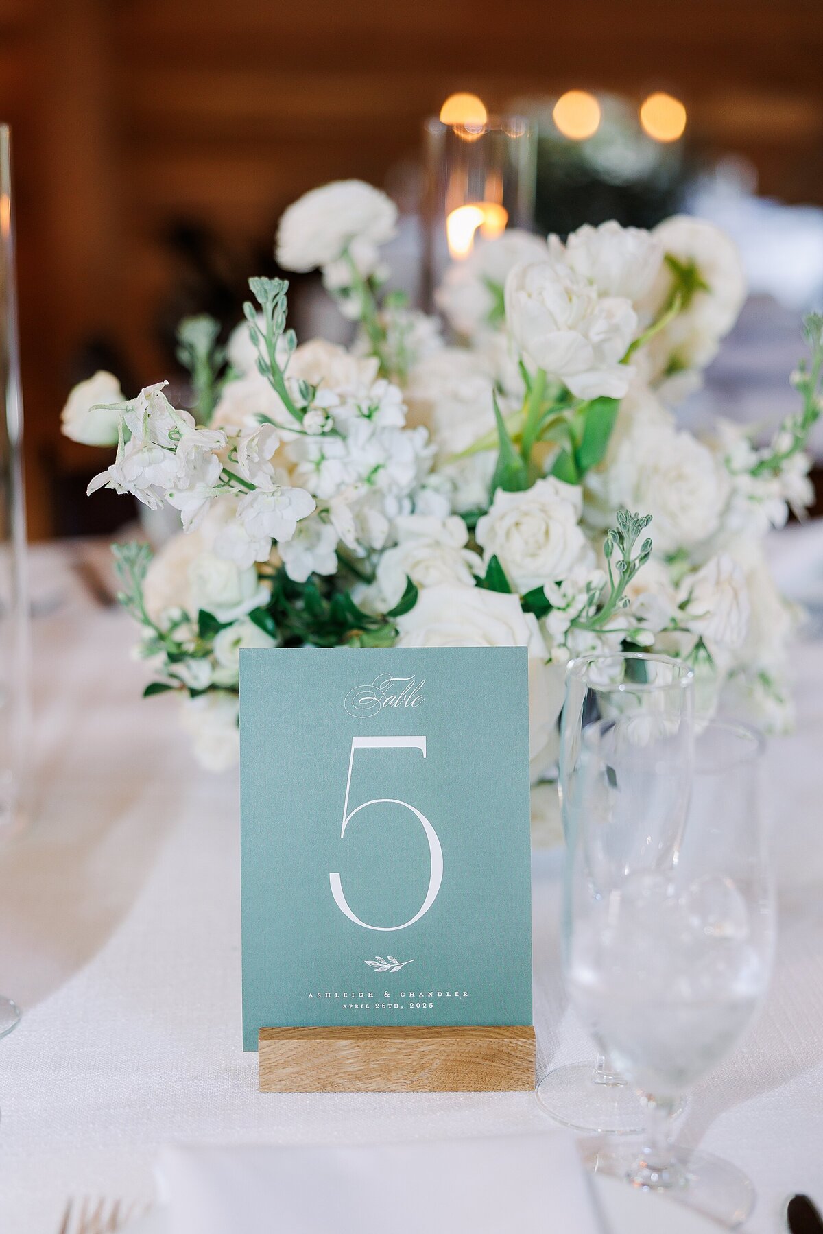 oak-barn-at-loyalty-wedding-rebecca-dotson-photography_0016