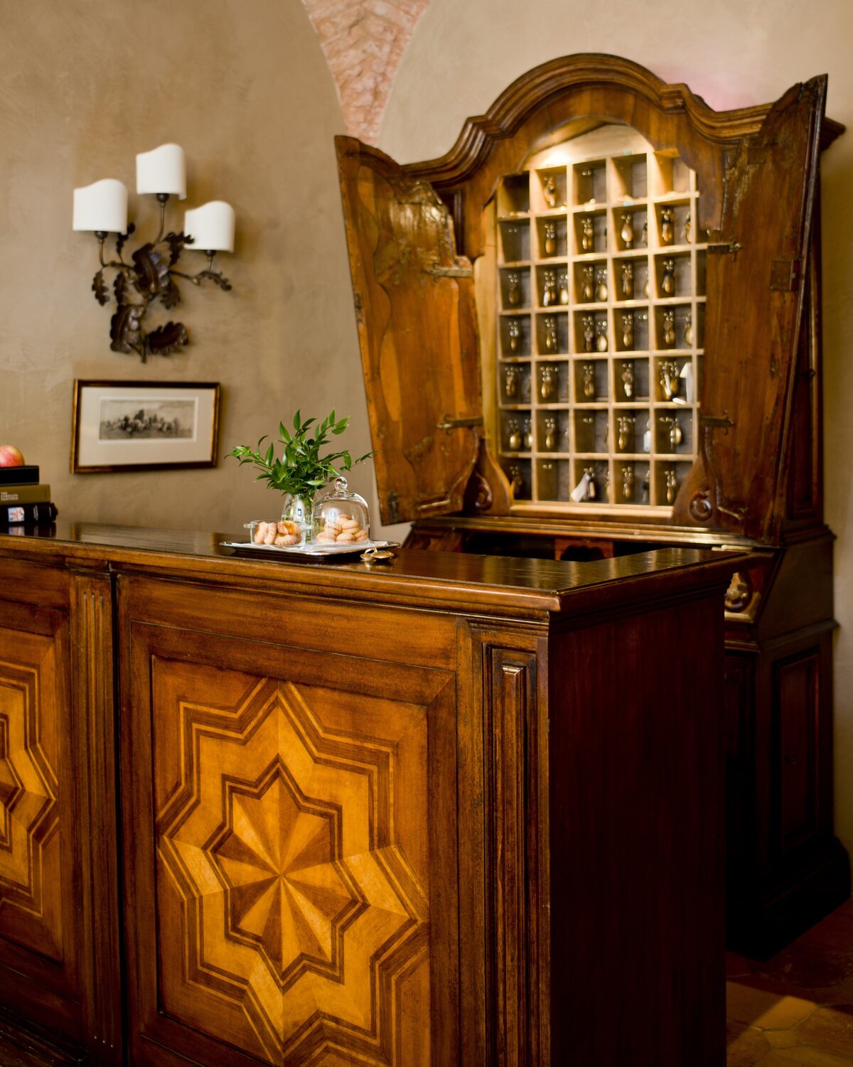 JBanks Desing Group-Hotel Castello di Casole-CheckIn