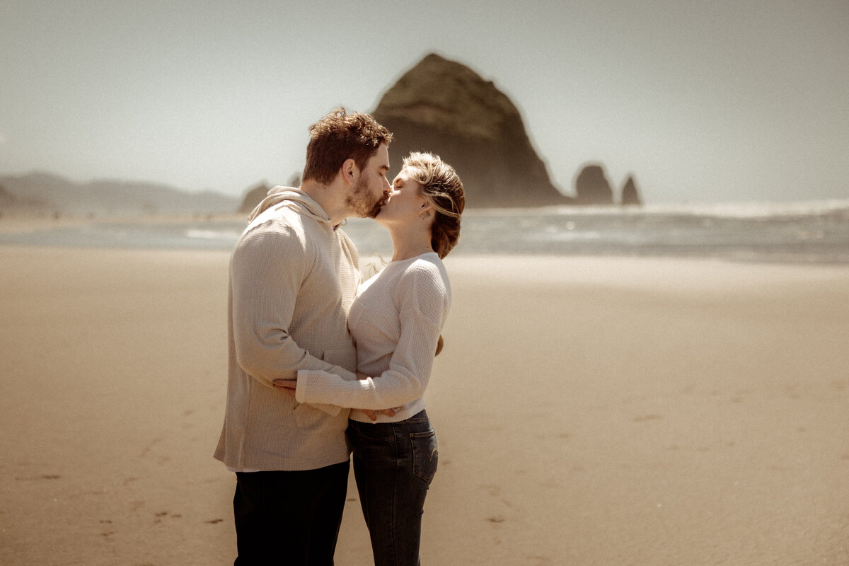 Oregon Coast Cannon Beach Family Couples Photos Portland Vancouver PNW Photographer