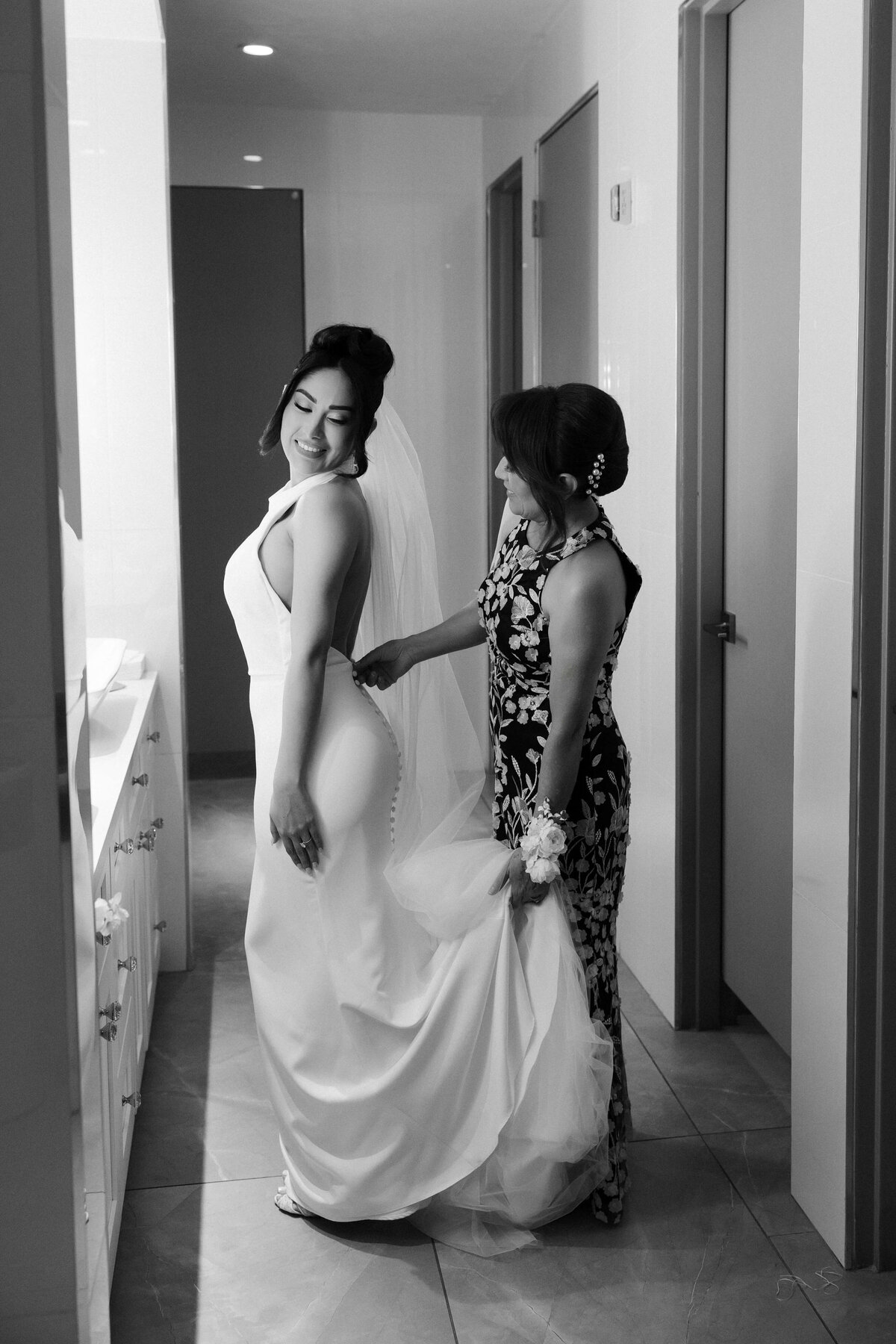 10riskyexposure_andrea-george_las-vegas-elopement-photography