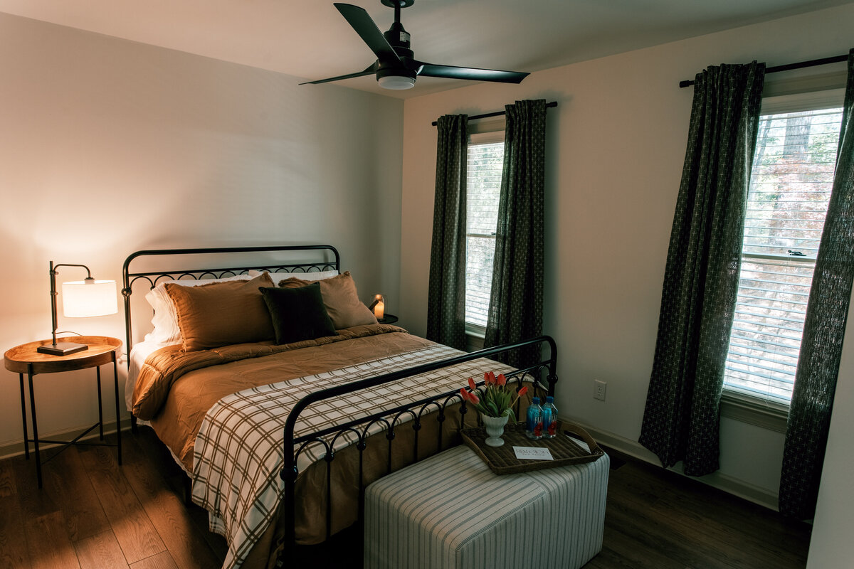 Raleigh Red Room Provocative Adults-Only Retreat in Raleigh NC Photo 15