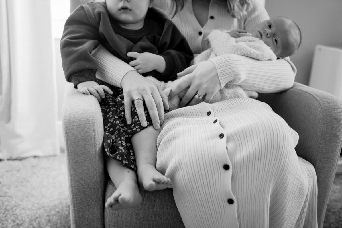 In-home-newborn-photography-lifestyle-session-Nashville-TN (2)