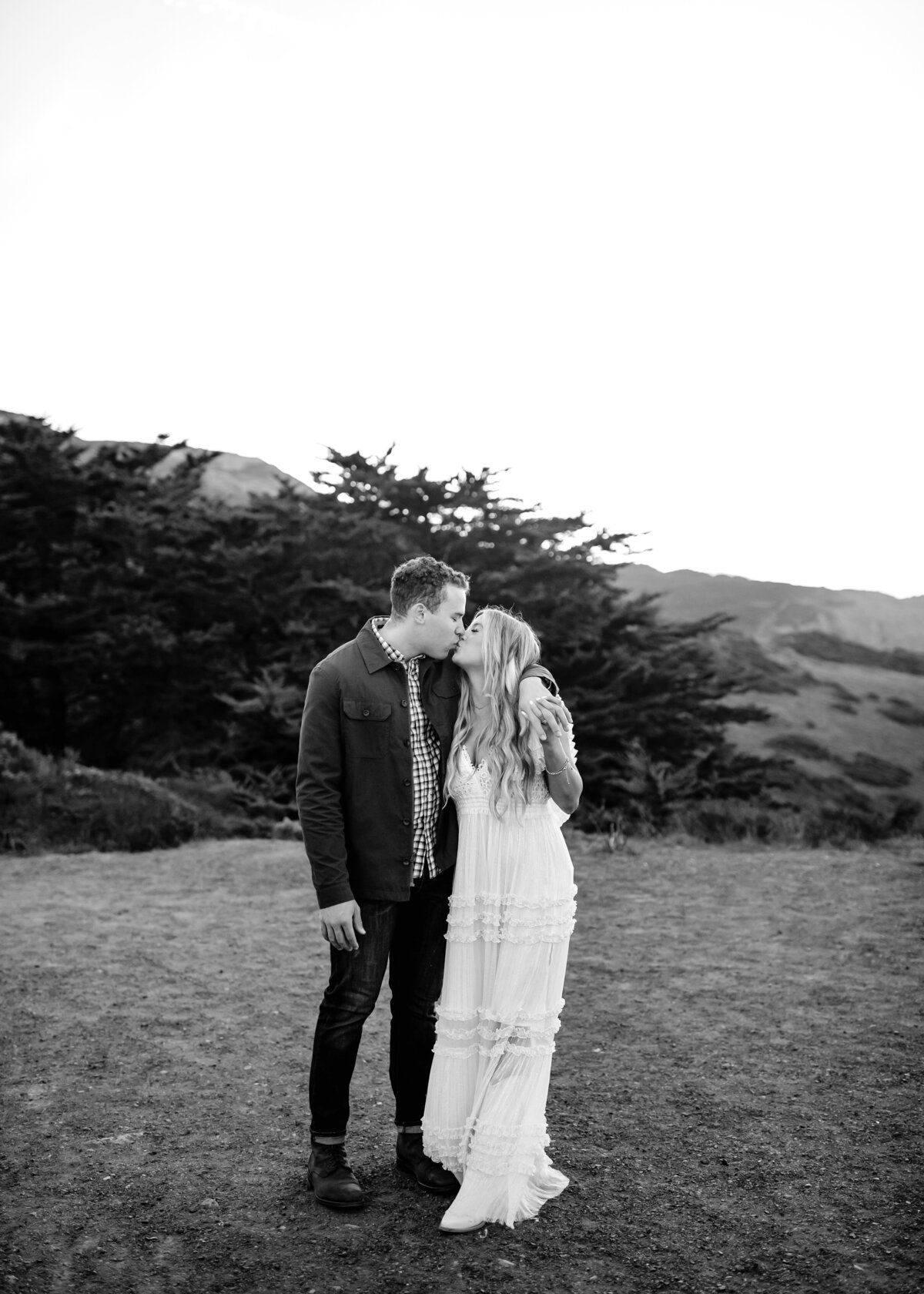 10292022_Julia+JadenEngagements_RodeoBeachCA_AnjaJensenPhotography-29