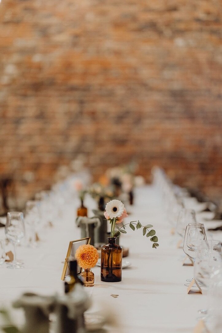 93D9F590-74FD-4C45-9CF7-32C275D6EA46_1_105_c