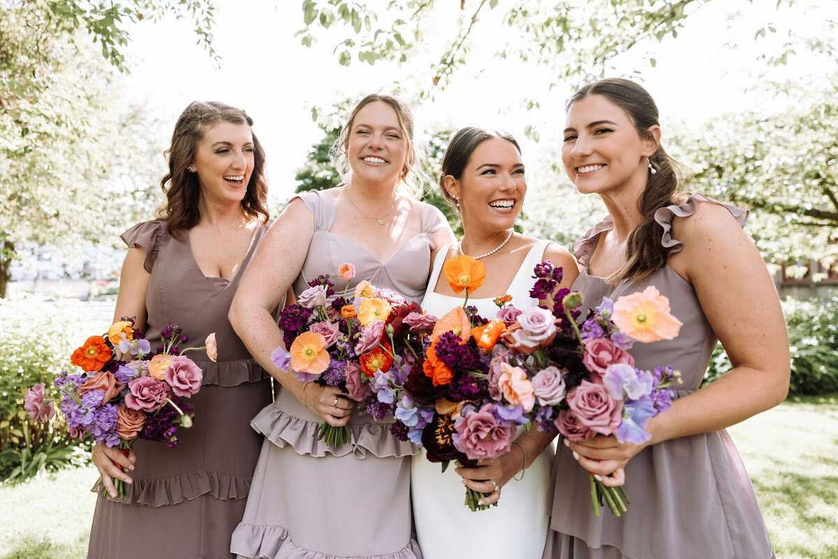 Colorful-Wedding-Olympic-Rooftop-Flora-Nova-Design-Seattle-00013