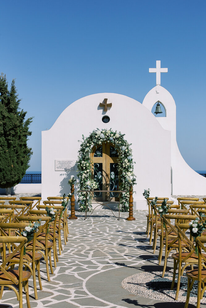 Villa wedding in Rhodes Greece with chandelier installations  (26)