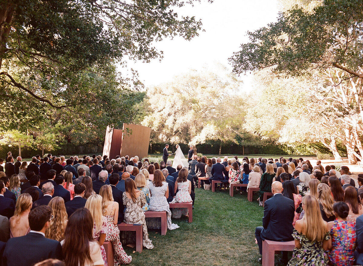 meg-smith-photography-sculpture-garden-private-estate-wedding-019
