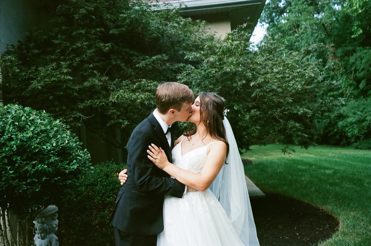 cincinnati-kentucky-film-wedding-photographer-videographer-50