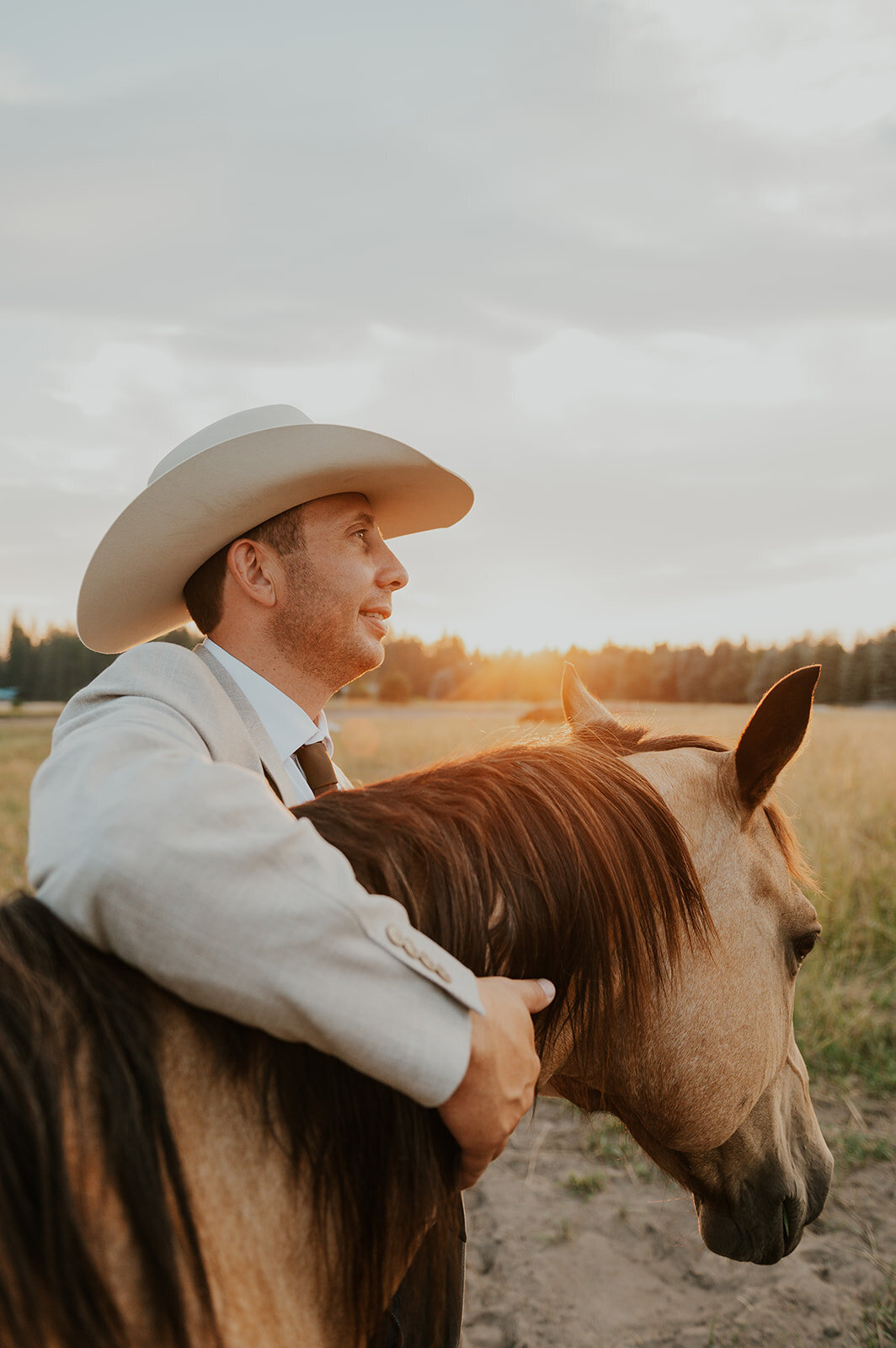 presley-gray-luxury-western-montana-wedding-9007