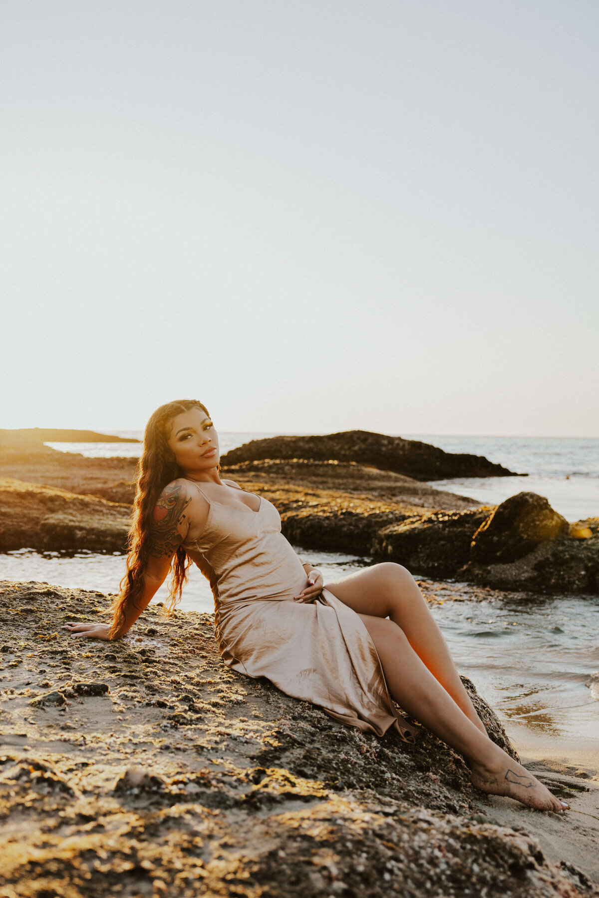 beach-photography-maternity-sunset-golden-hour-session