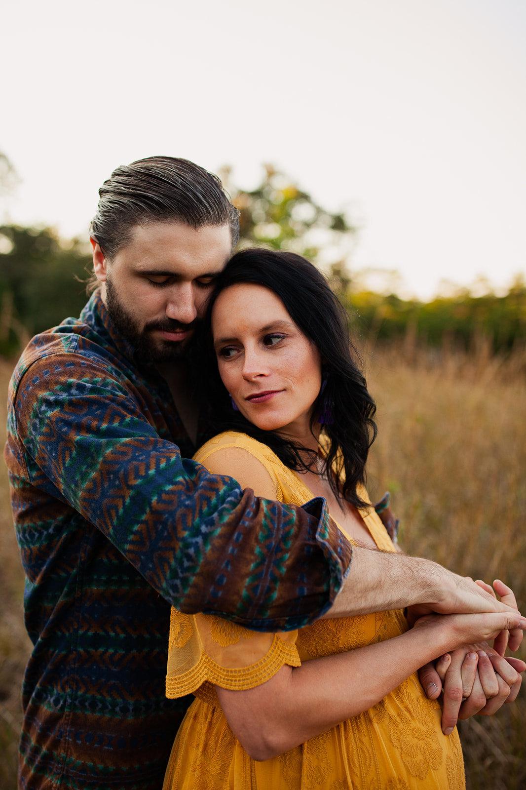 2_Outdoor-Maternity-Boho-Open-Field-Summer-Sunset_Couple
