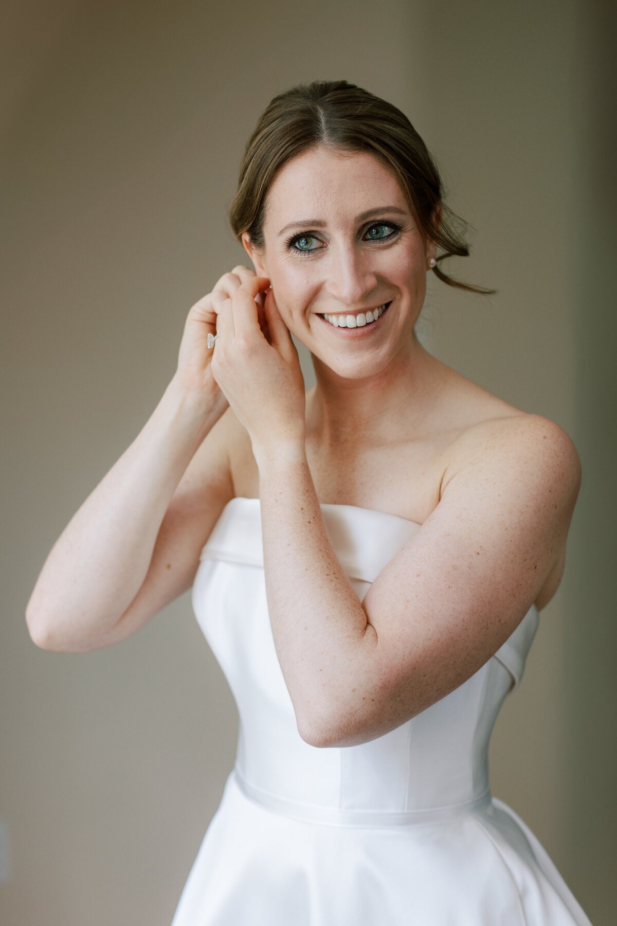 03. Annie & Roger's Wedding Weekend - Annie Getting Ready 71