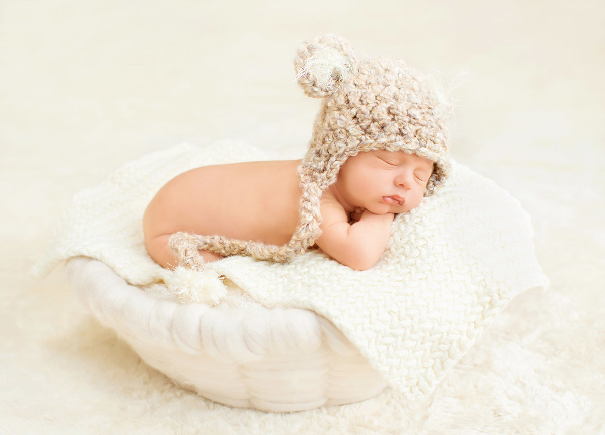 newborns in hats394