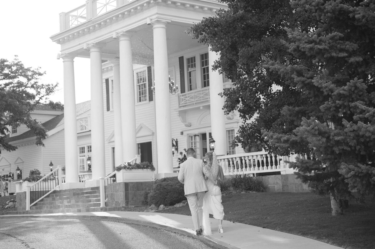 MorganandJoeSneakPeaksWedding-124
