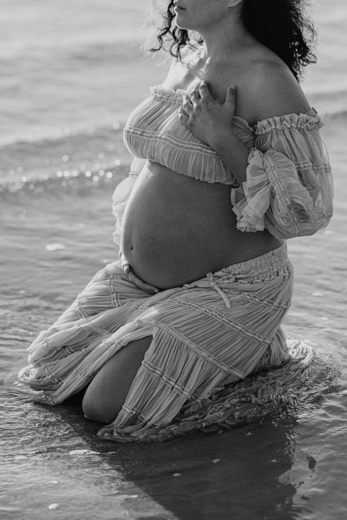 HOLLY-MCLEAN-PHOTO_JESS-8044-crop-BW