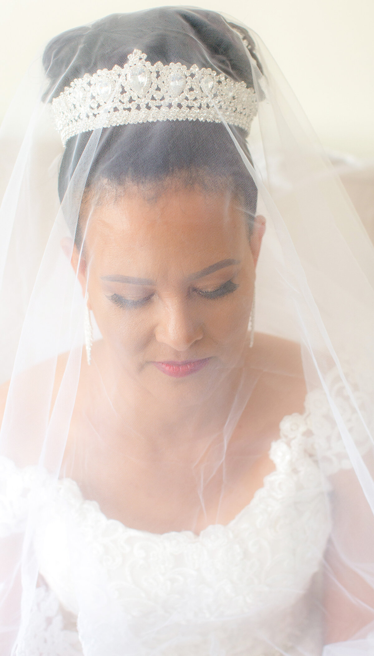 atlanta-editorial-wedding-photographer-bridal-portrait-veil-tiara