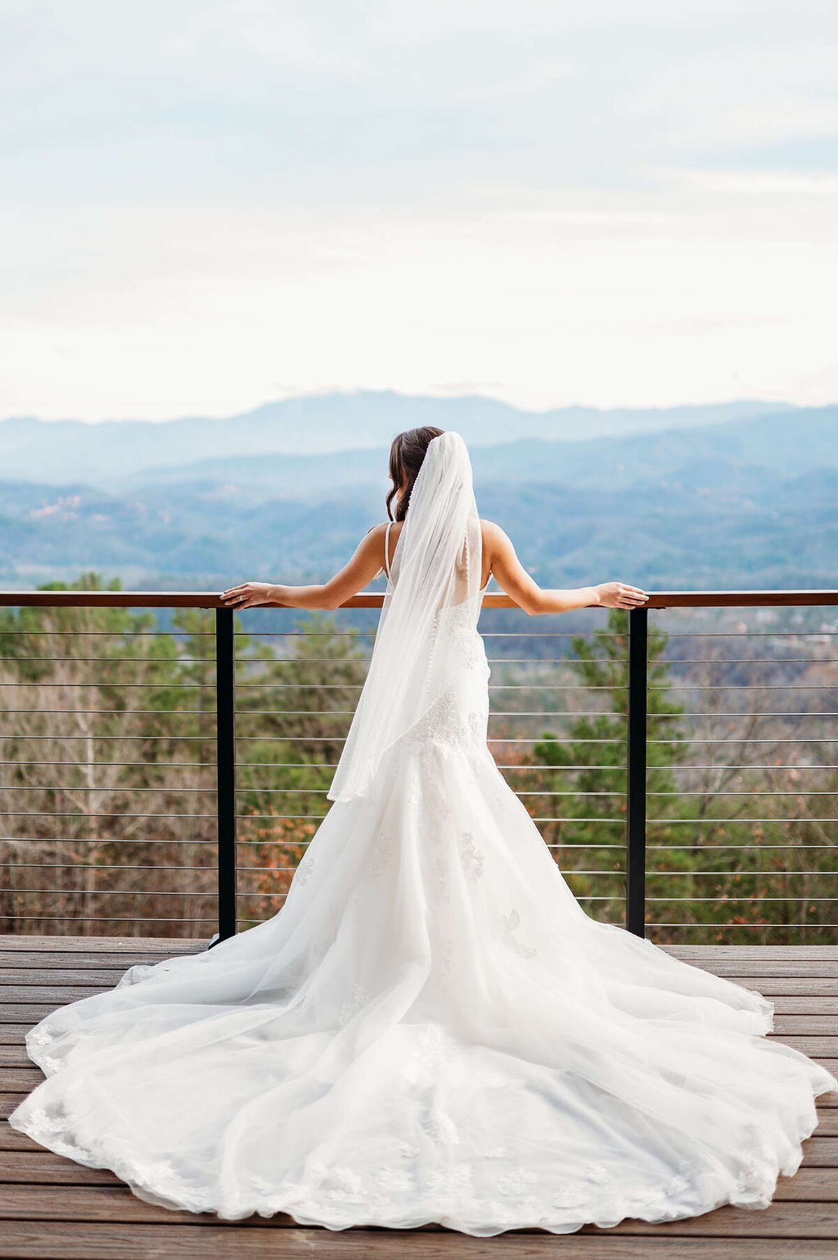 trillium-destination-wedding-venue-tn-formal-gowns