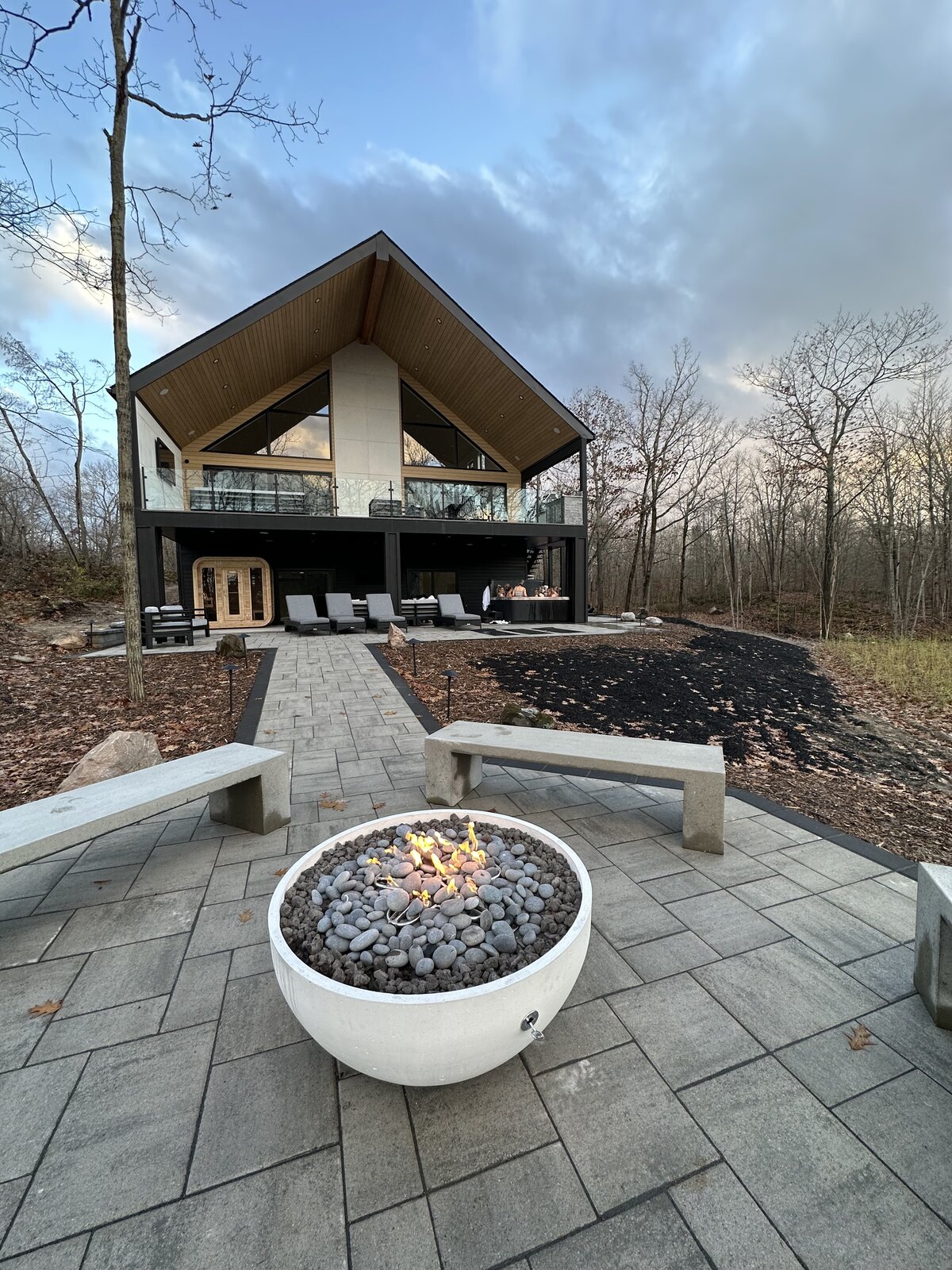 Eco Bay Chalet Luxury Short Term Rental Port Severn Ontario3