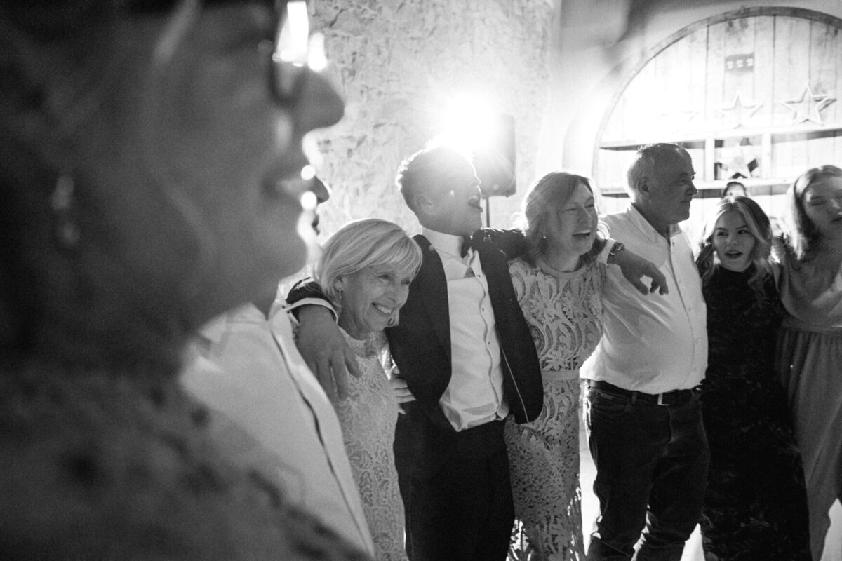 destination-wedding-first-dance-chateau-courtyard1