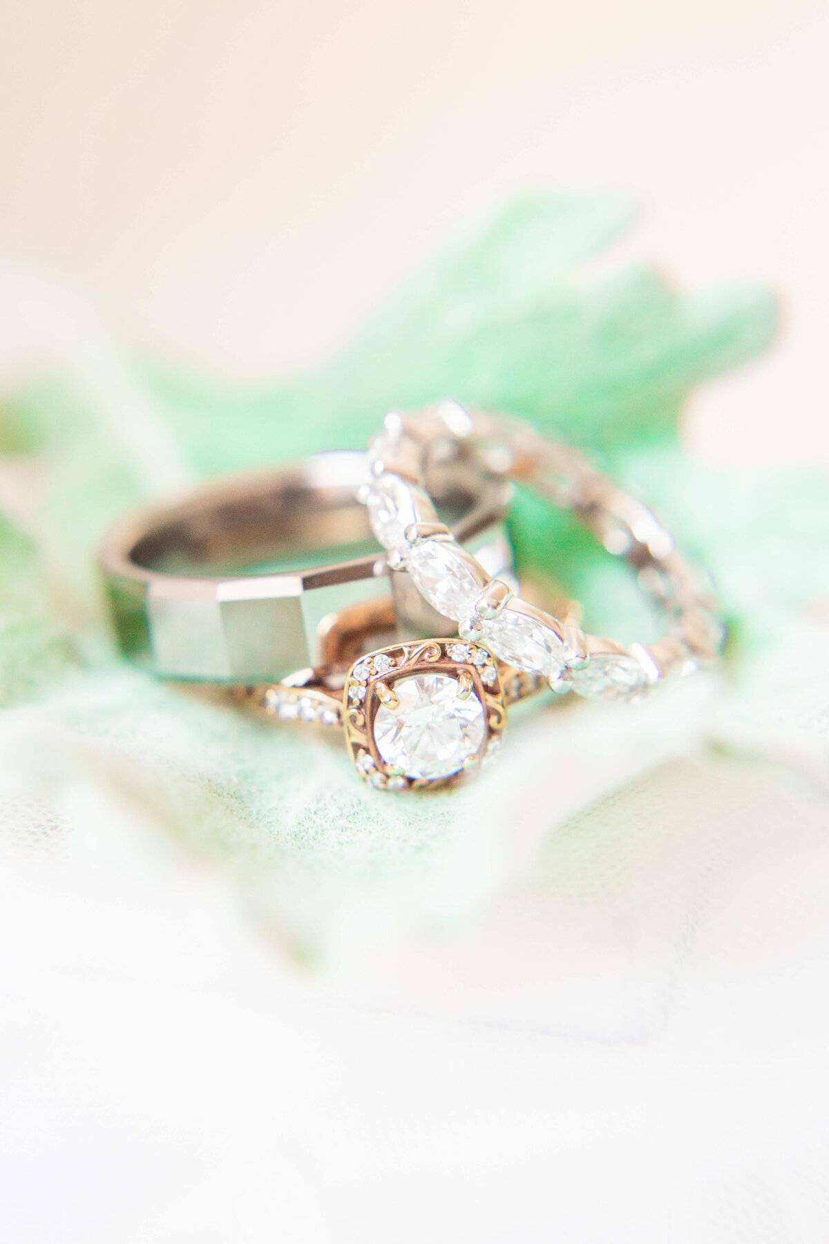 Wedding-engagement-rings-detail-shot-by-Bethany-Lane-Photography-6
