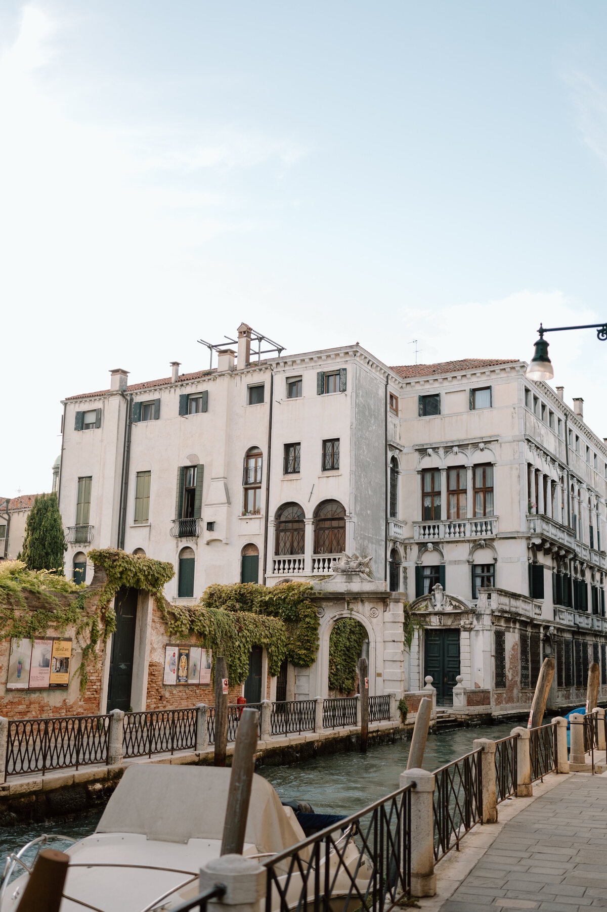 venicesneakpeek-1