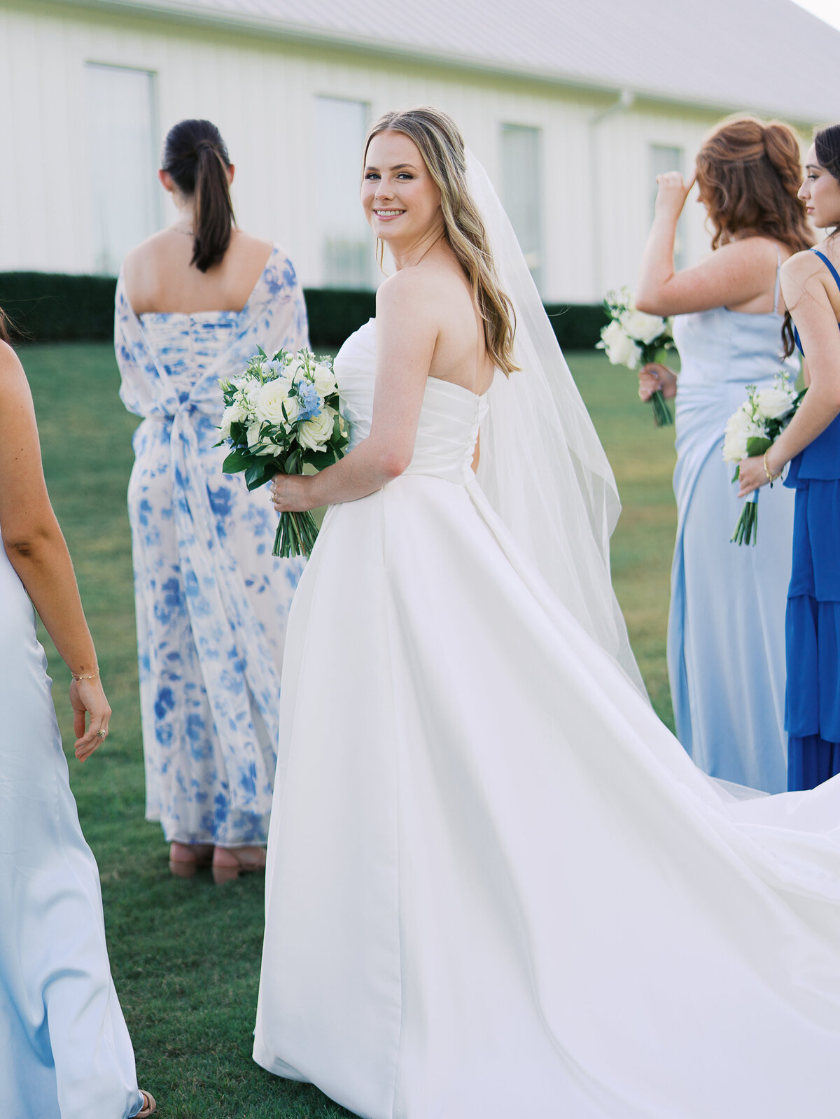 katie-dickey-photo-holubec-thefarmhouse-42