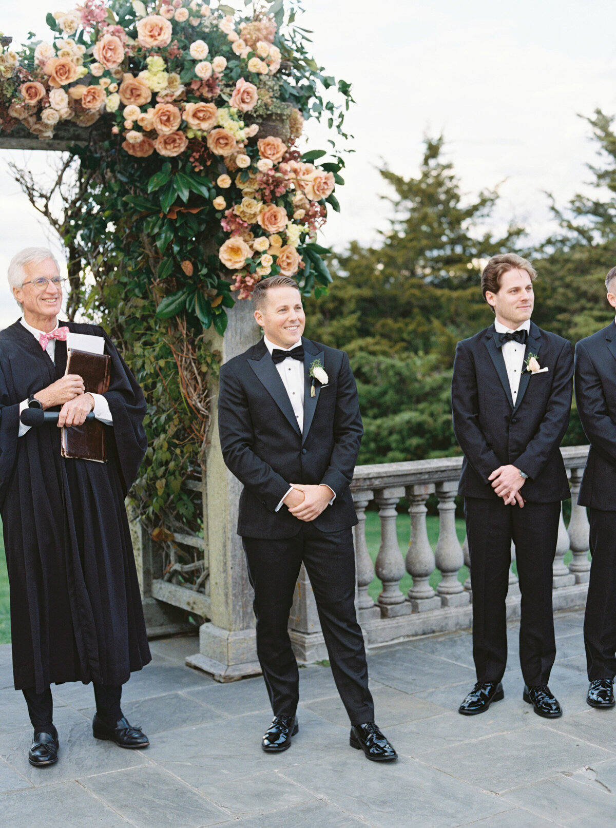 Emily March Photography Wilmington, North Carolina and Destination Wedding Engagement Photographer Heirloom Photography for Memorable Gatherings Light Airy Sentimental Imagery Images Weddings_Castle Hill Inn Wedding - 041