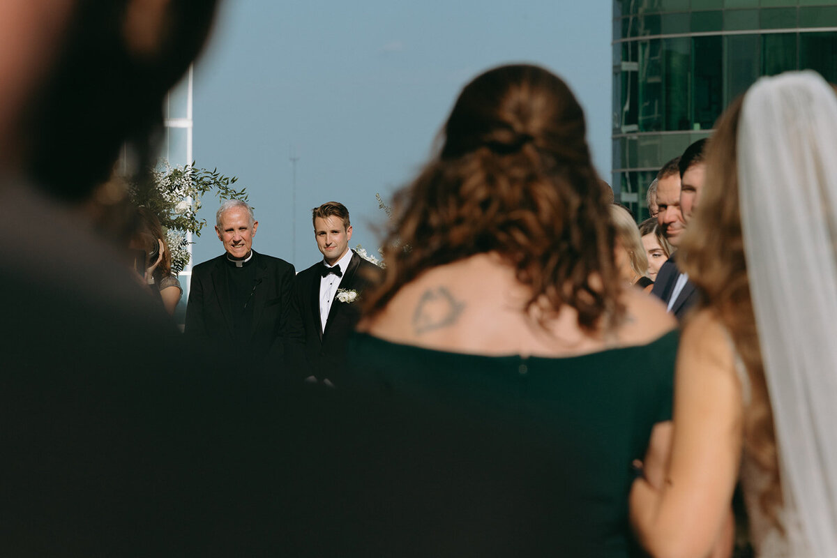 alayna-jake-hotel-kansas-city-wedding-kayxbee-711