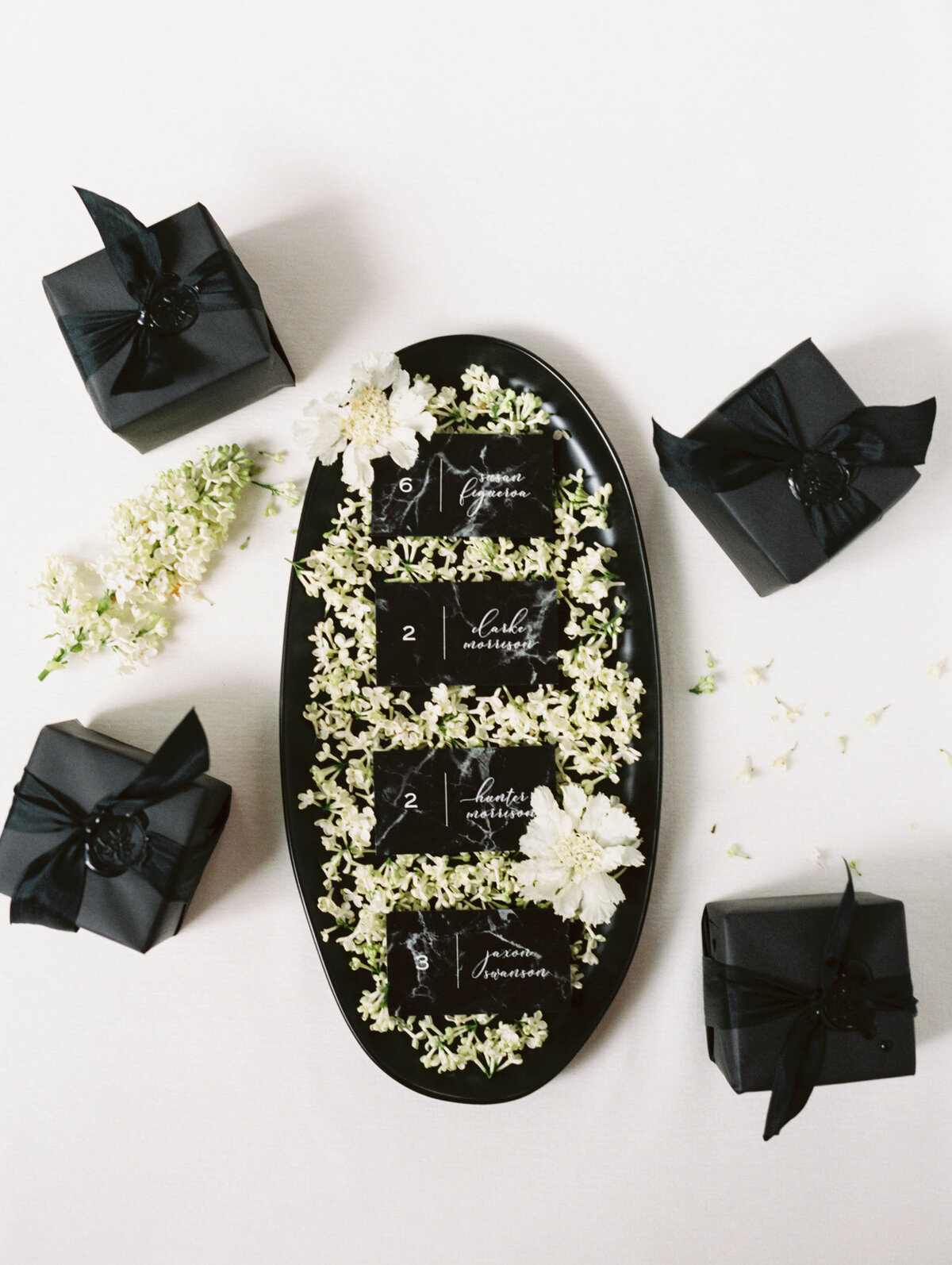 max-owens-design-black-white-modern-wedding-08-escort-cards