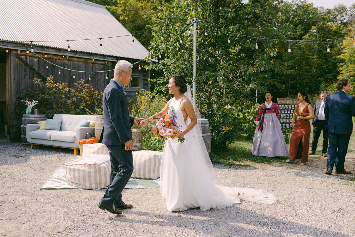 toronto-wedding-photographer-compass-rose-suites-christine-lim-013