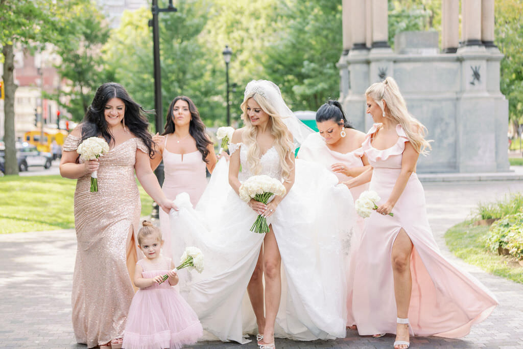 Cathédrale Marie-Reine-du-Monde Wedding_montreal best wedding photographer | luxury moment photography-9089