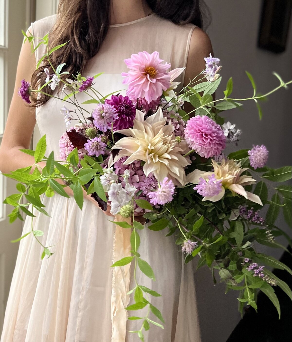 Artistic floral design for your special event in Maryland. Customized wedding flowers. Garden style arrangements for Eastern Shore wedding venues.