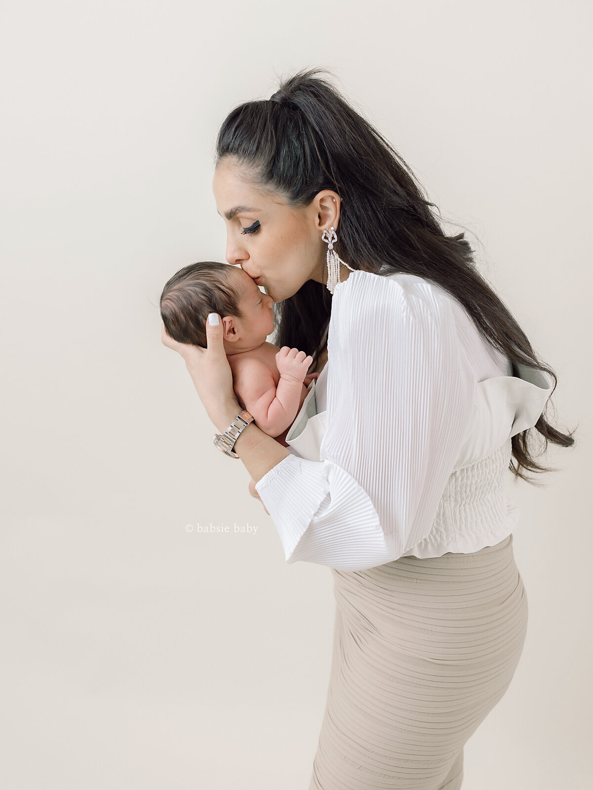 persian-baby-and-mother-photo-shoot-in-san-diego