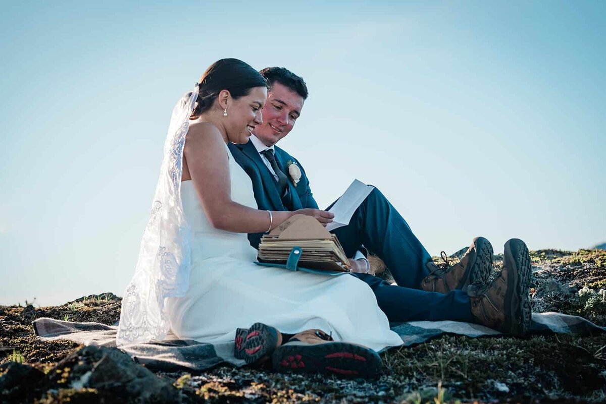 alaska-elopement-photographer-and-planner